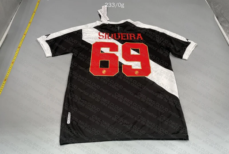 Giant T-shirt from Colina 4