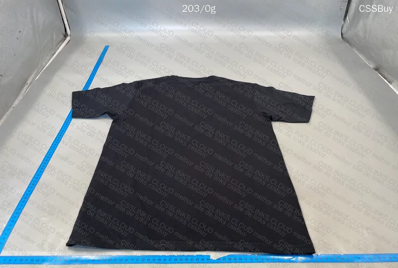 Basic Gildan T-shirt 3