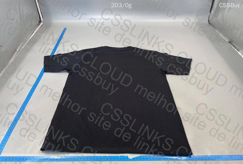 Basic Gildan T-shirt 4