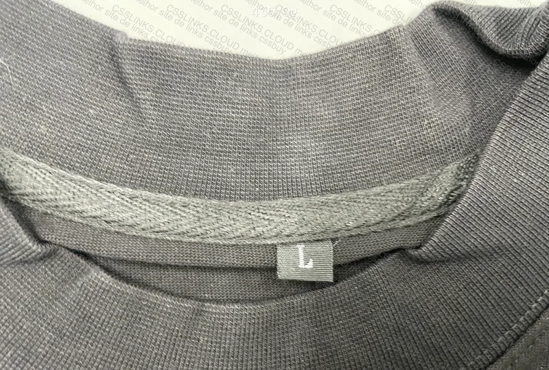 GL? T-shirt (Sleeve Looks Weird) 4