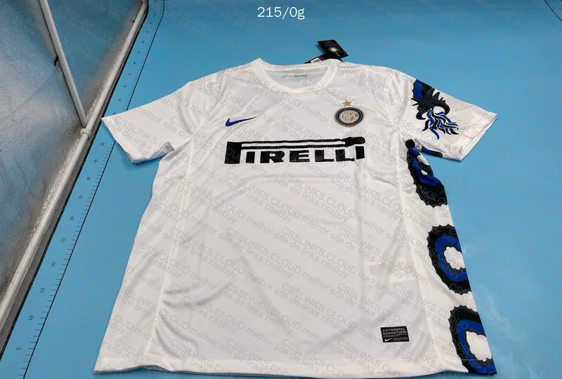 Internazionale Milan T-shirt (Unknown Season) 4