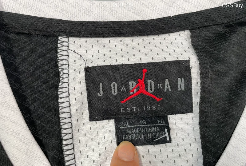 Jordan Dri-FIT Sport Men's T-Shirt 4