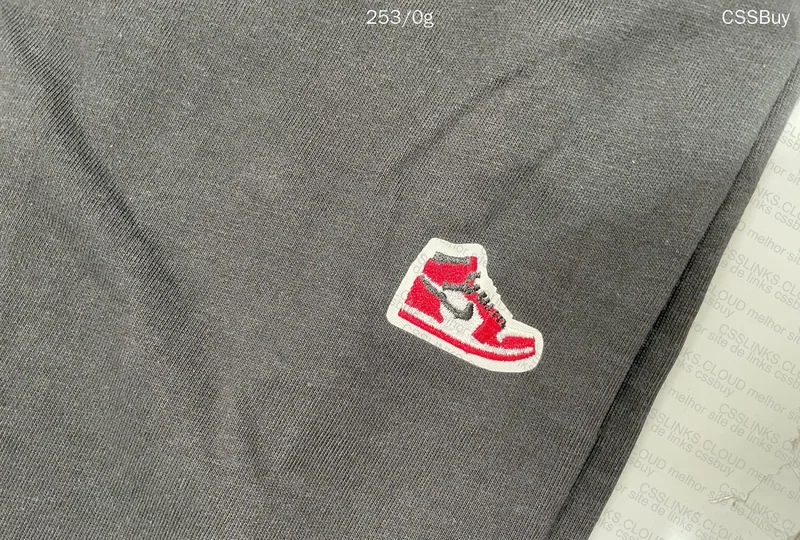 Jordan SNKS T-Shirt - XXL (with measurements) 2