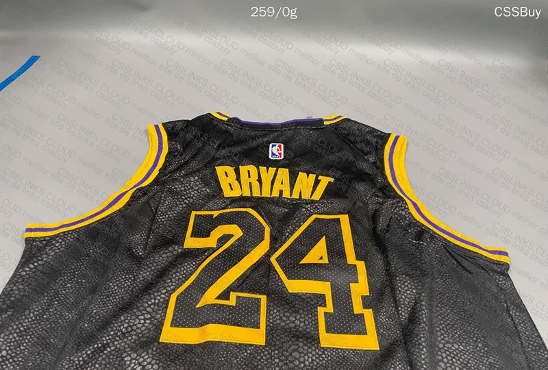 Lakers Briant T-Shirt 4