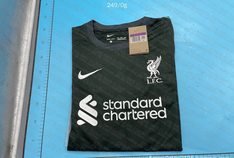 Liverpool T-Shirt 8