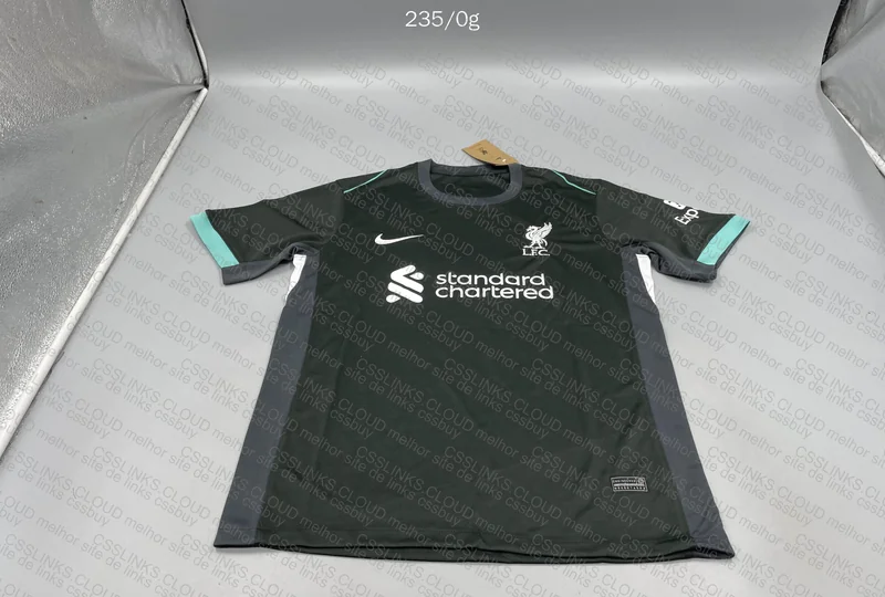 Liverpool T-Shirt 24 3