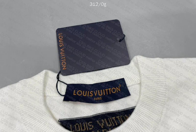 Louis Vuitton T-Shirt 2