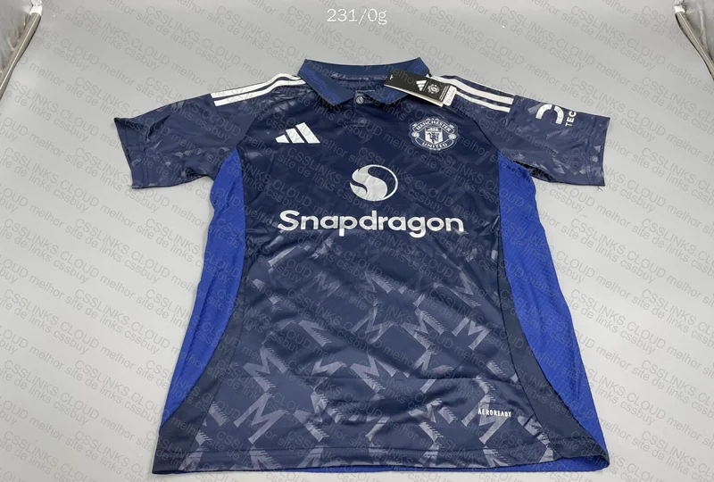 Manchester United Away T-Shirt with Measurements