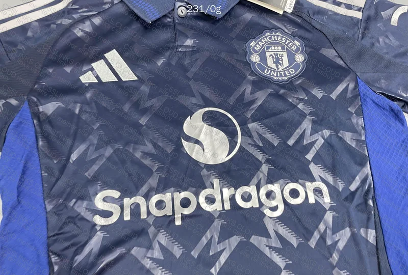 Manchester United Away T-Shirt with Measurements 4