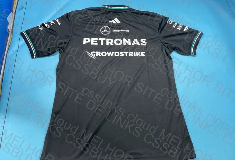 Mercedes AMG F1 T-Shirt 3