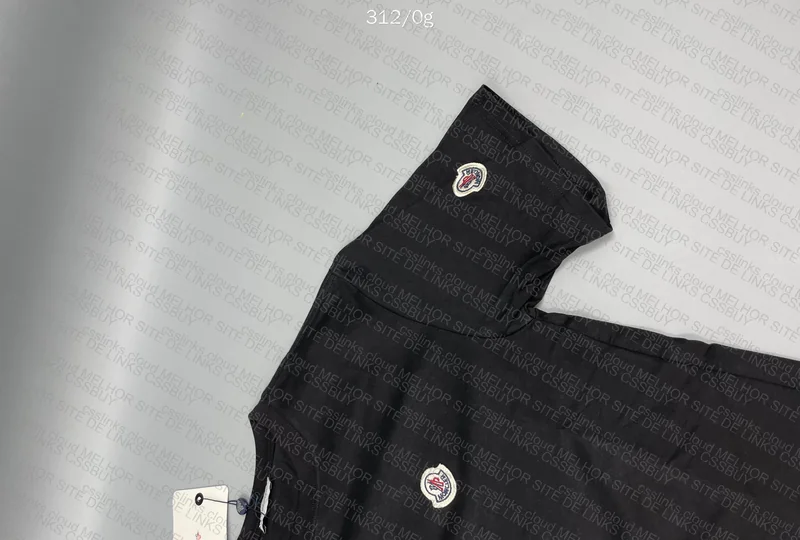 Moncler T-Shirt 4