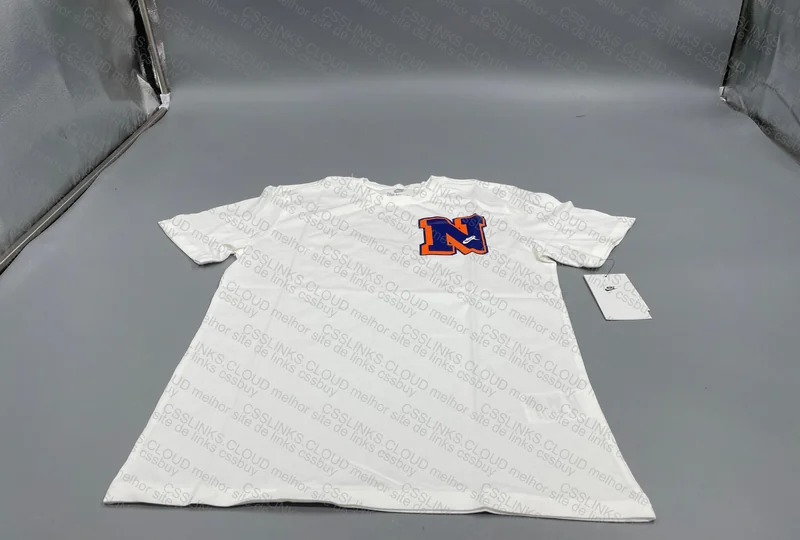Nike Athletics 24 T-Shirt
