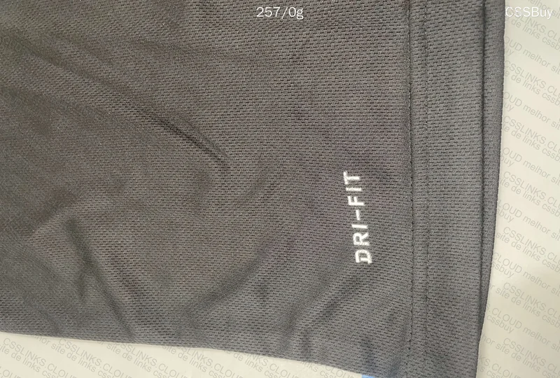 Nike Dri-Fit T-Shirt 2