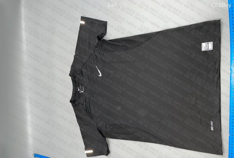 Nike Dri-Fit T-Shirt 3