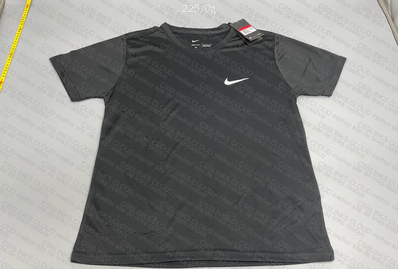 Nike Dri-Fit T-Shirt 4