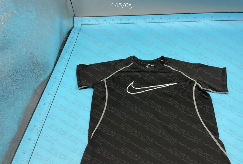 Nike Dri-Fit T-Shirt 3