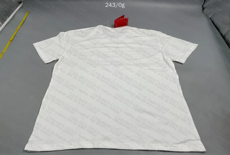 Nike Center Logo T-Shirt 2