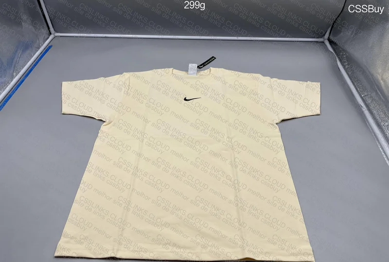 Nike Sportswear Essentials T-Shirt 3