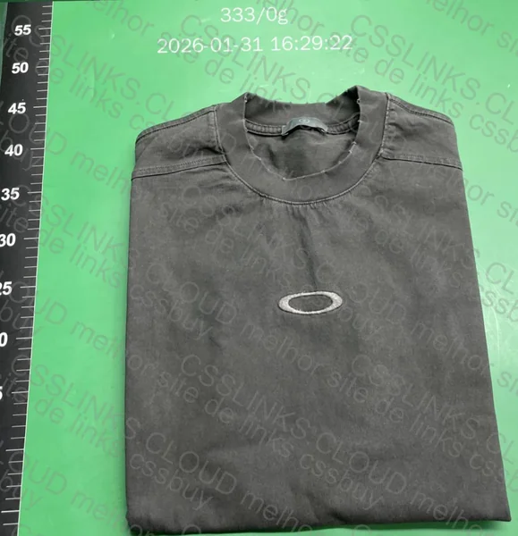 Camiseta (Nois só porta Oakley)