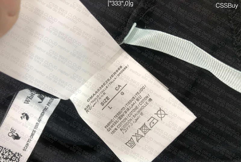 Off-White T-shirt (108¥) 4