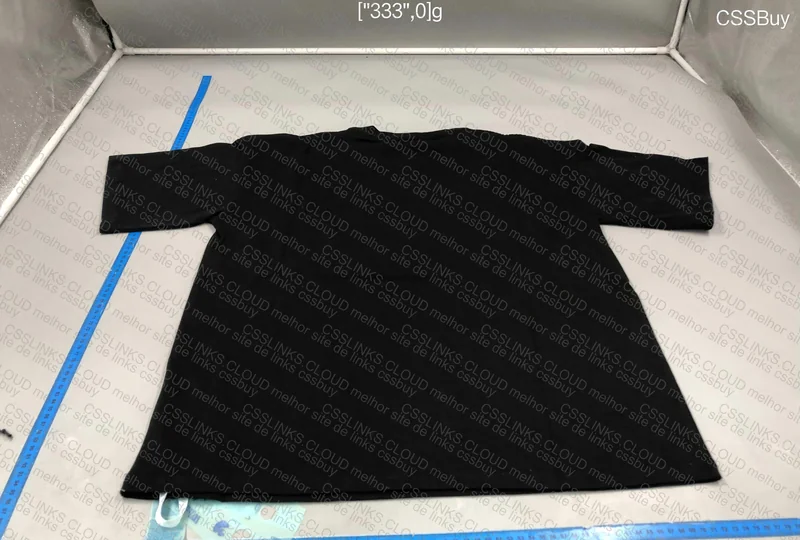 Off-White T-shirt (108¥) 6