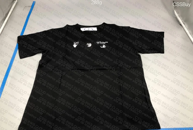 Off-White T-shirt