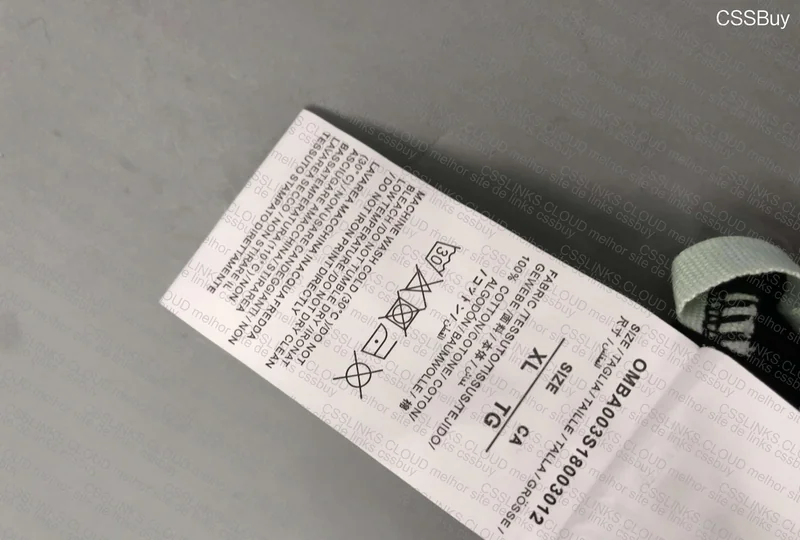 Off-White T-shirt