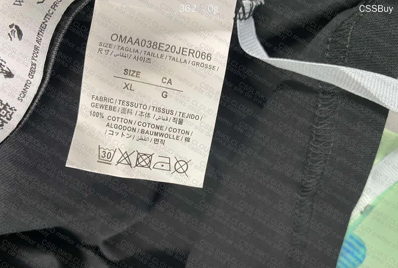 Off-White T-shirt
