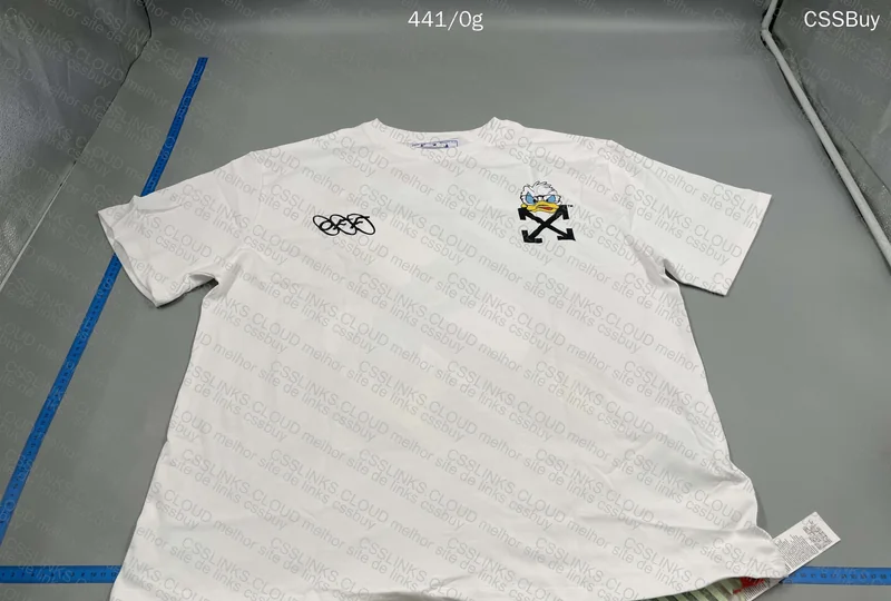 Off-White T-shirt