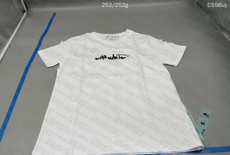 Off-White T-shirt