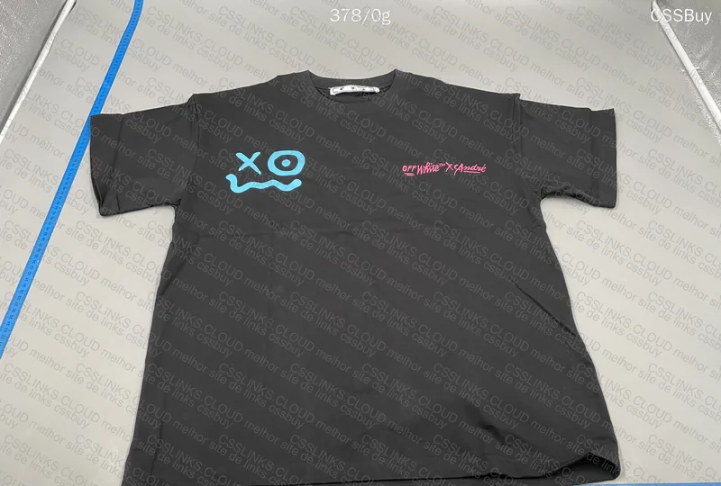 Off-White T-shirt
