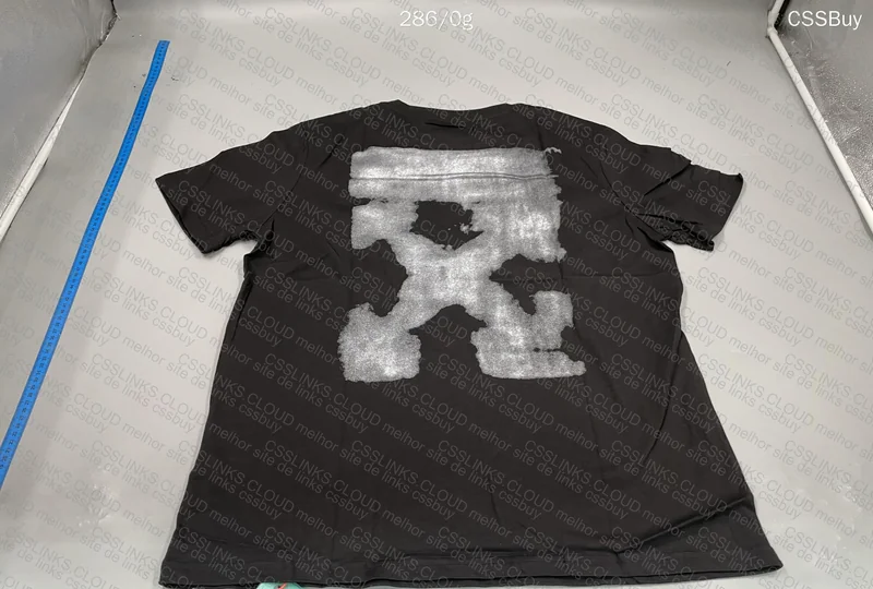 Off-White T-shirt