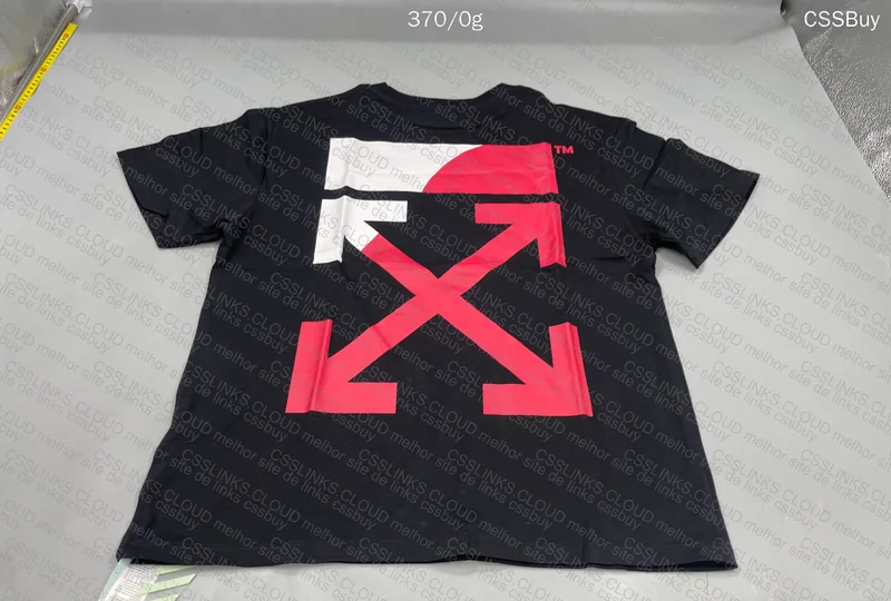 Off-White T-shirt