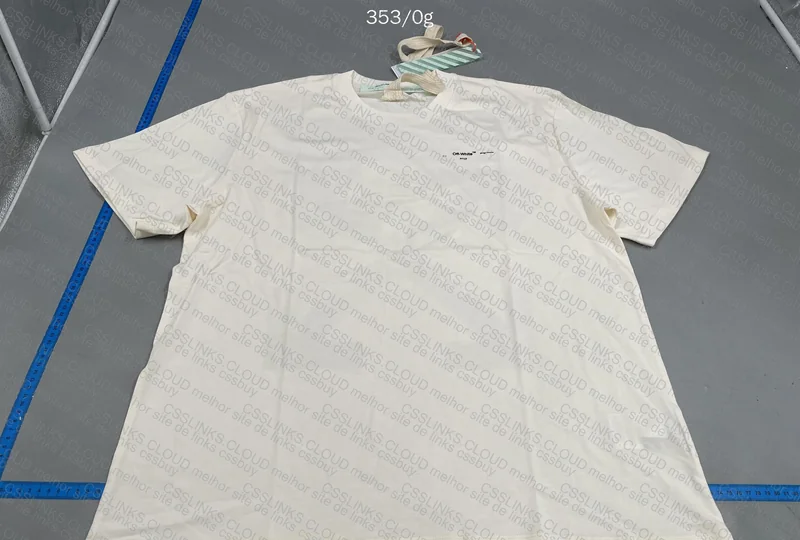 Off-White T-shirt
