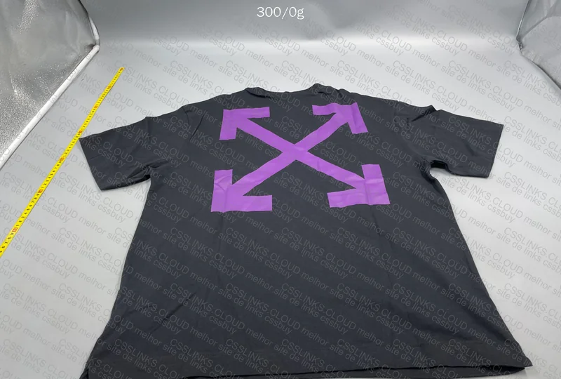 Off-White T-shirt