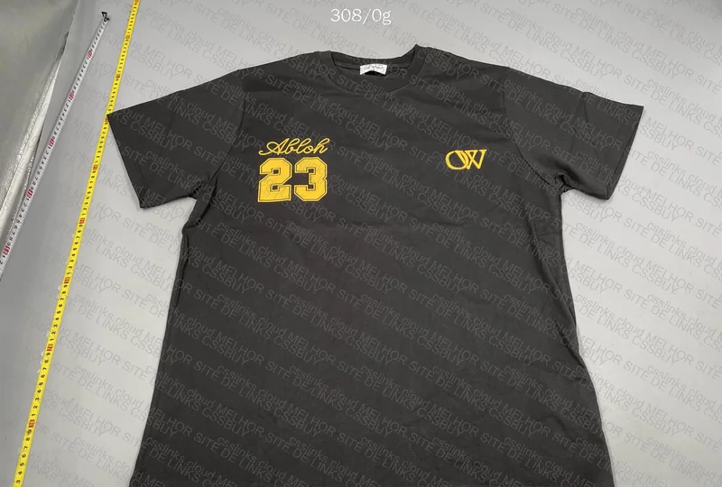 Off-White T-shirt