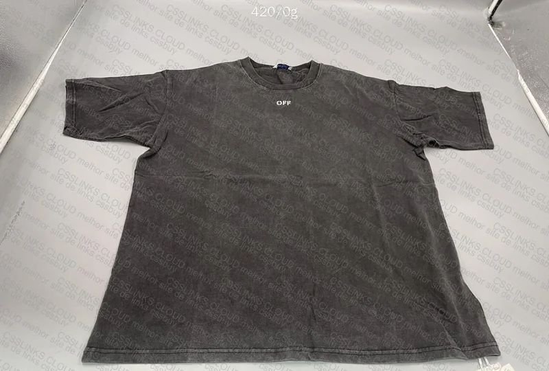Off-White T-shirt