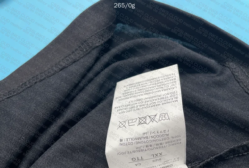 OFF-White T-shirt