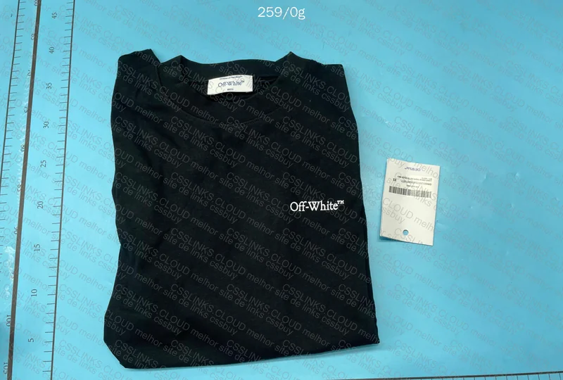 Off-White T-shirt