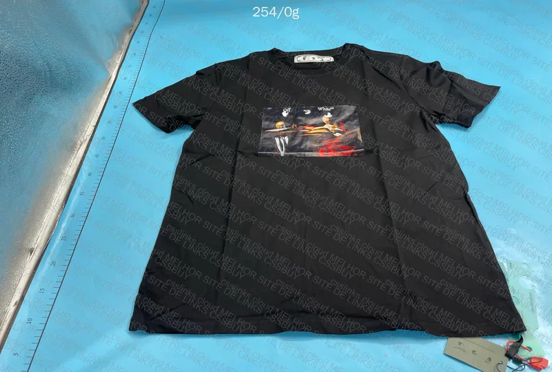 Off-White T-shirt