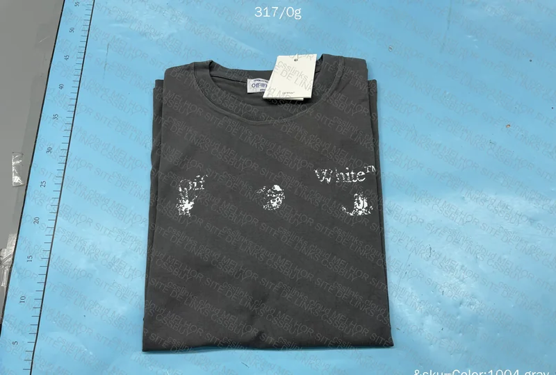 Off-White T-shirt