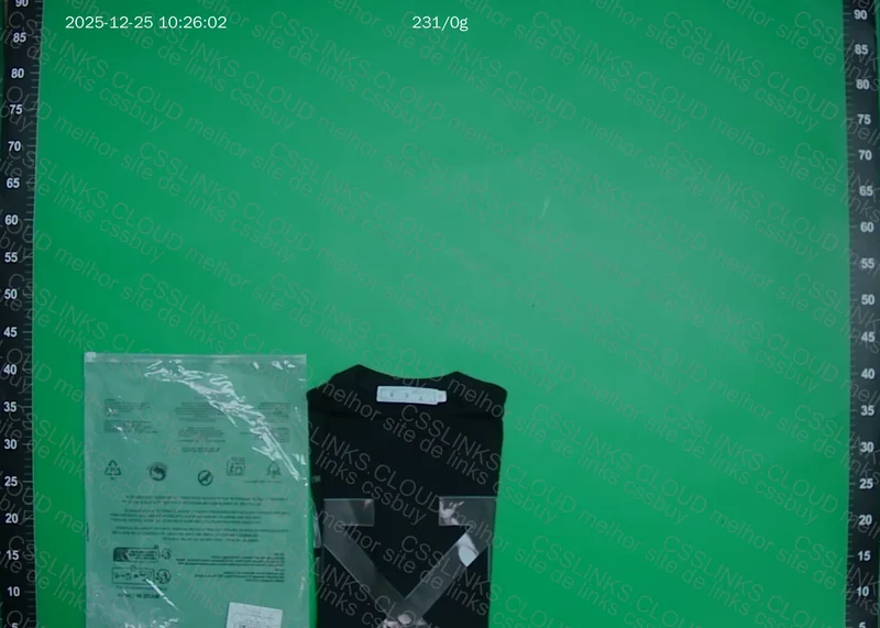 Off-White T-shirt