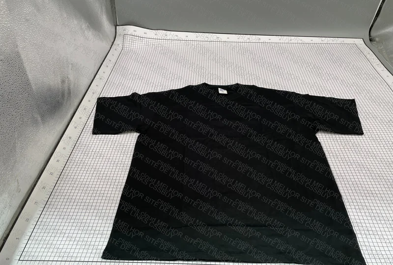 Over ArtieMaster T-Shirt 2