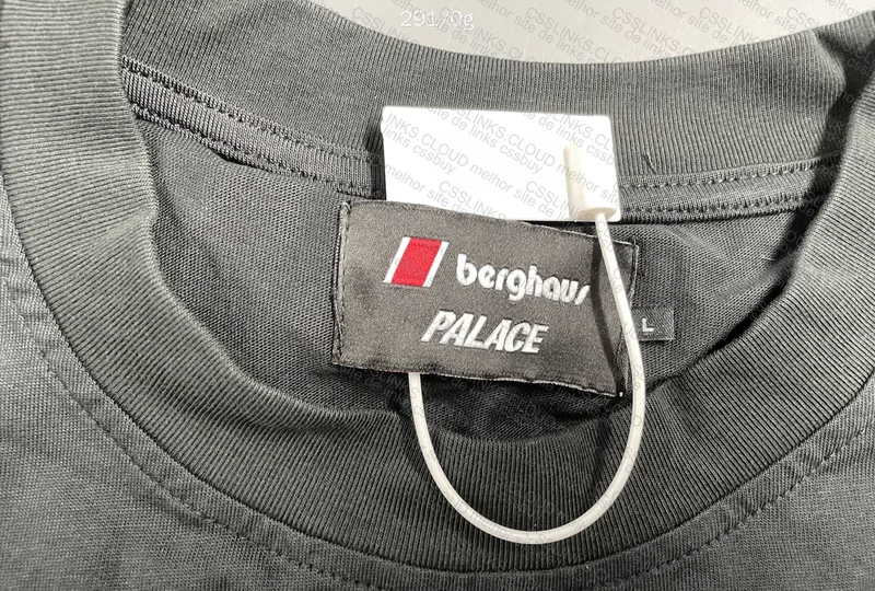 Palace Berghaus T-Shirt 4