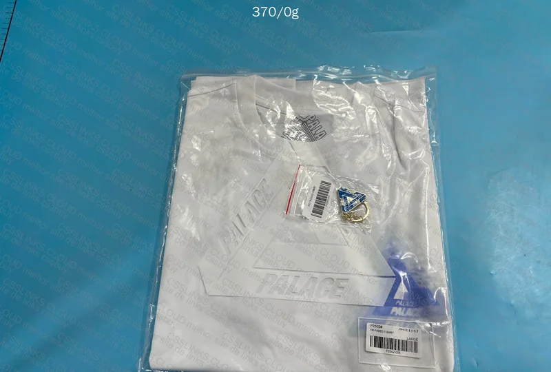 Palace T-Shirt + Free Keychain 2