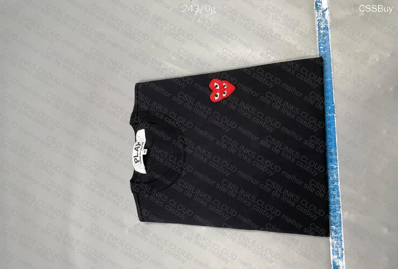 Play Comme des Garçons T-Shirt