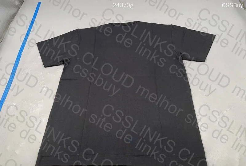 Play Comme des Garçons T-Shirt 7