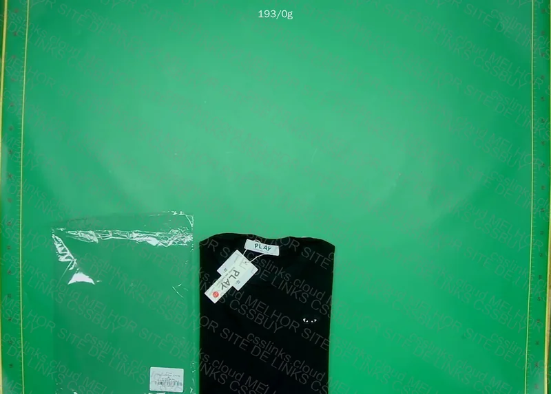 Play Comme des Garçons T-Shirt 2