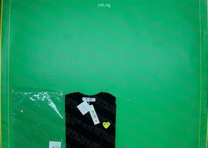 Play Comme des Garçons T-Shirt 4