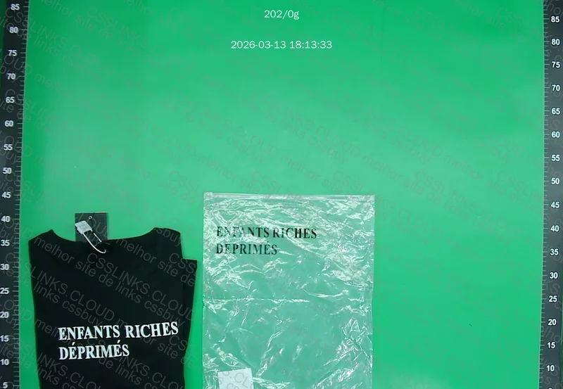 Camiseta preta enfants riches deprimes 4